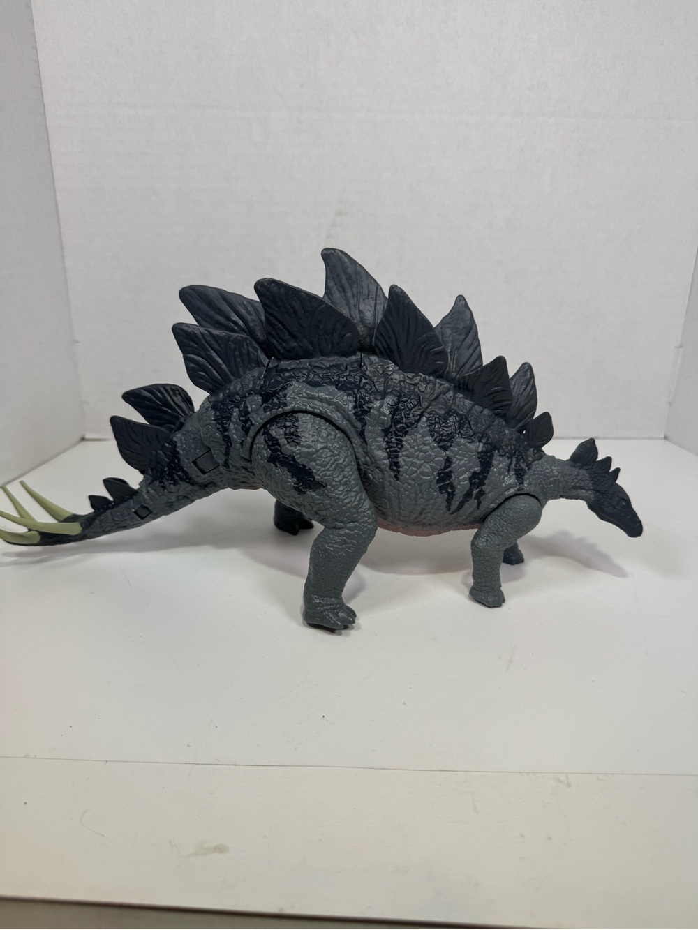 Mattel Jurassic World Action Attack Stegosaurus action figure